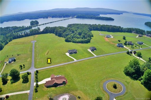 124 Houstons Hideaway None 85