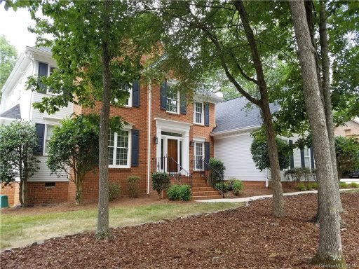 913 Woodhurst Drive