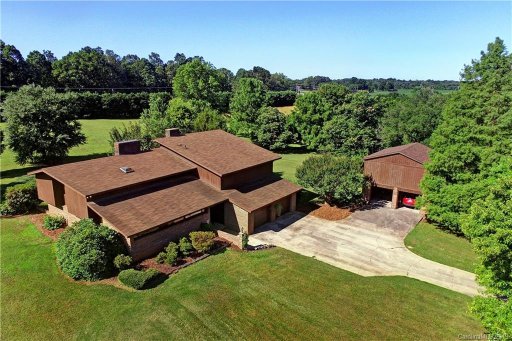 190 Country Drive