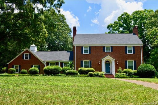1003 Lakewood Drive