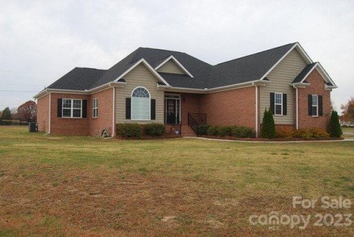 1035 Bentley Court