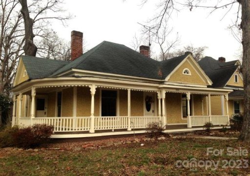 1600 Main Street