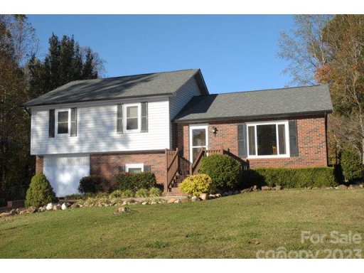 712 Azalea Lane