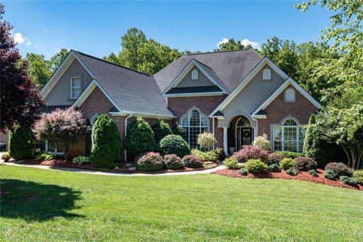 1204 Willow Creek Drive