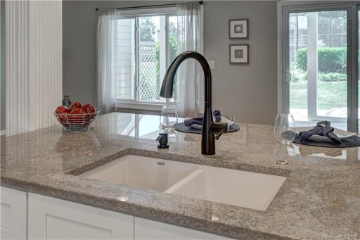 7616 Mariner Cove Drive