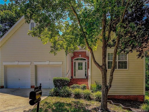 13817 Kings Carriage Lane