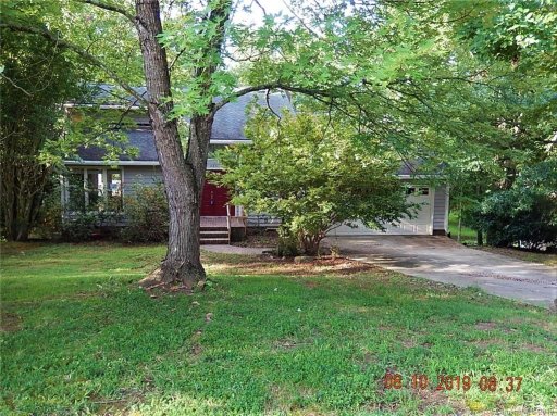 225 Coach Ridge Trail