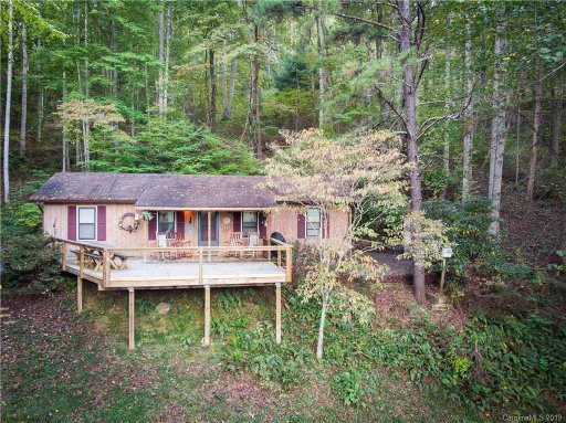 186 Greentree Lane