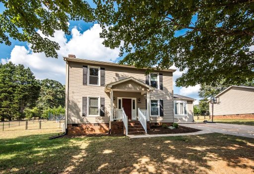 4884 Forest Ridge Drive