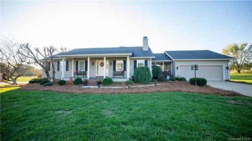 136 Meadow Oaks Drive