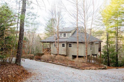 677 Cascades Parkway