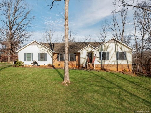 955 Leaping Brook Road