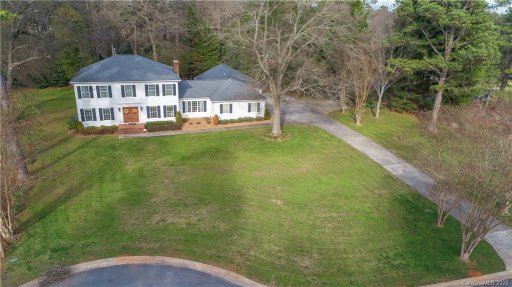 906 Cairnsmore Place