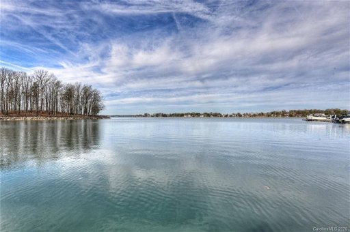 20407 Harborgate Court 401