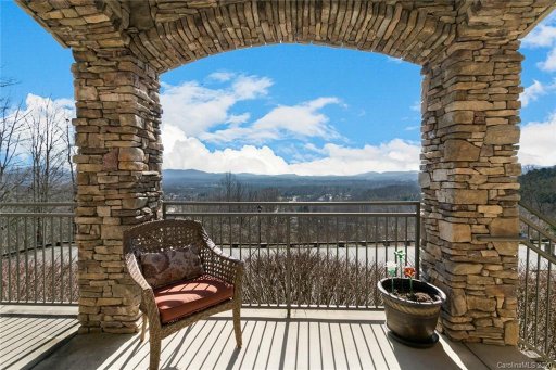 4 Chimney Crest Drive I