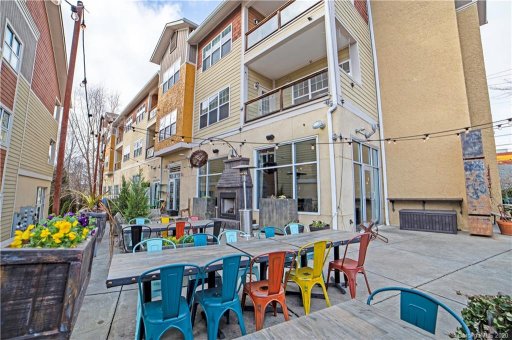 125 S Lexington Avenue A204