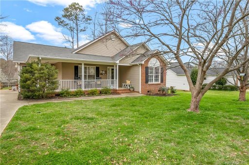 1009 White Water Circle