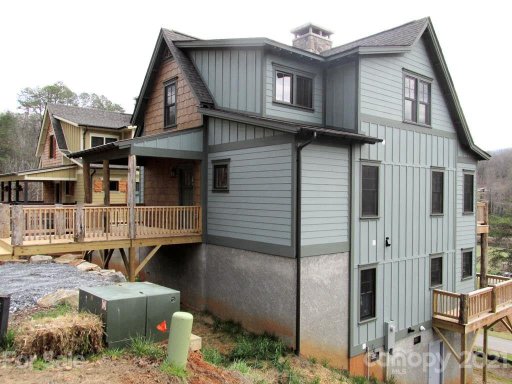 33 Copper Canopy Drive