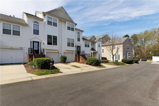 2833 Avalon Loop Road