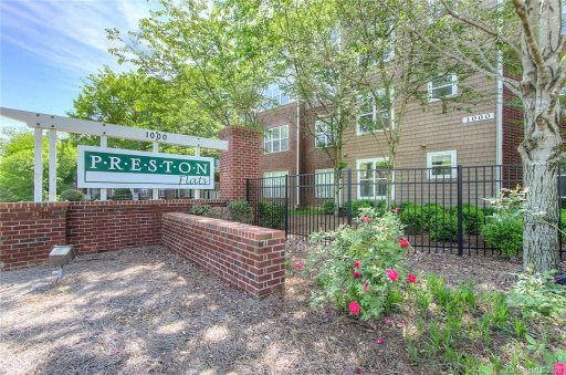 1000 E Woodlawn Road 416