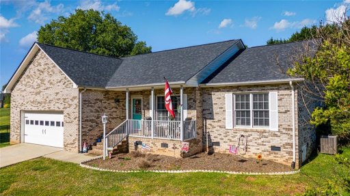 2085 Evergreen Drive