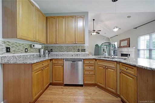 12731 Vantage Point Lane