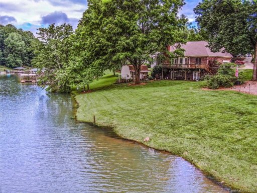 162 Hazelton Loop