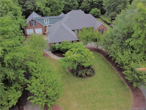 7975 Bay Pointe Drive