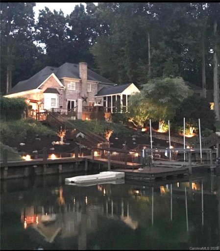 21320 Blakely Shores Drive