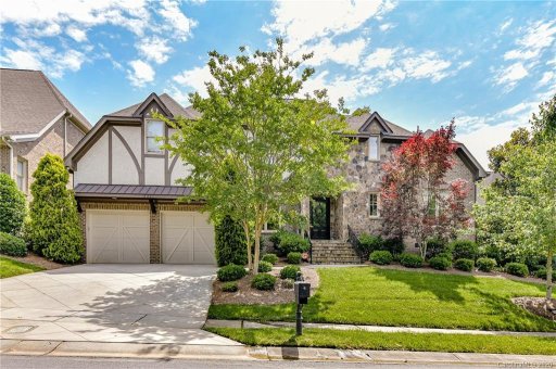 6827 Larrisa Court