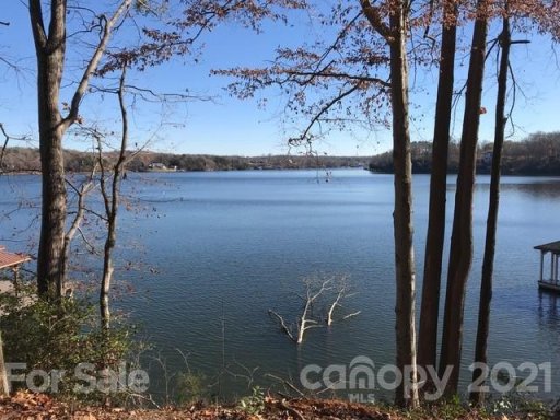 1400 Astoria Parkway 43