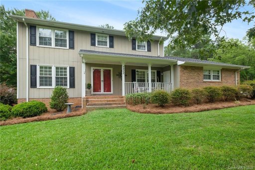 1202 Hawthorne Road