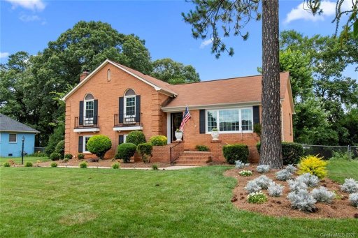 1013 Carysbrook Lane