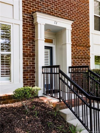 819 Northeast Drive 72