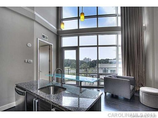 1133 Metropolitan Avenue 314