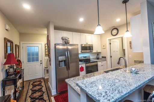 124 Foxden Drive 101