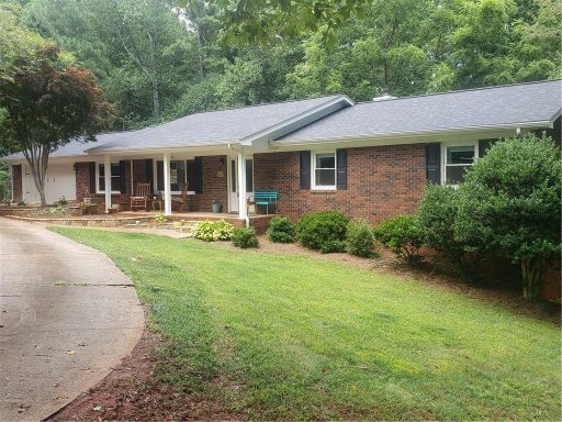 1676 Kensington Circle