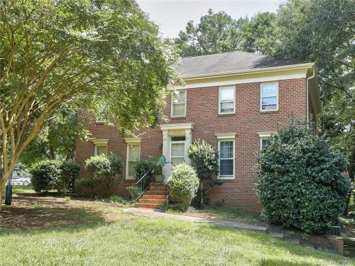 7428 Willow Creek Drive