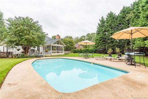 506 Dovefield Drive