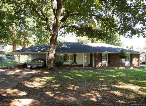 2158 Ridgewood Drive