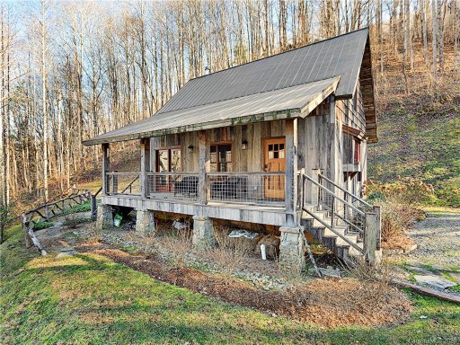 47 Whisper Mountain Drive