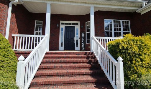 2209 Fox Crossing Court