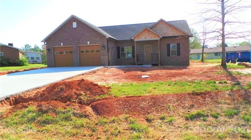 1753 Woodridge Circle