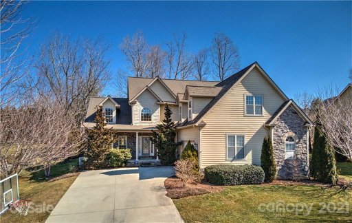 18 Drakes Meadow Lane