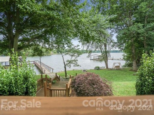 225 Paradise Peninsula Road
