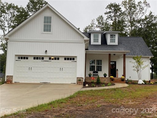 1715 Ivey Court