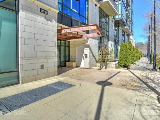 60 N Market Street 506