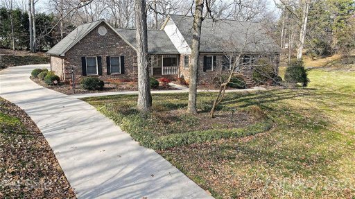 2425 Kings Grant Road