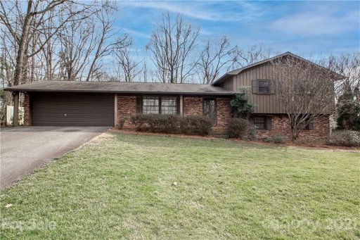 2512 Heritage Circle