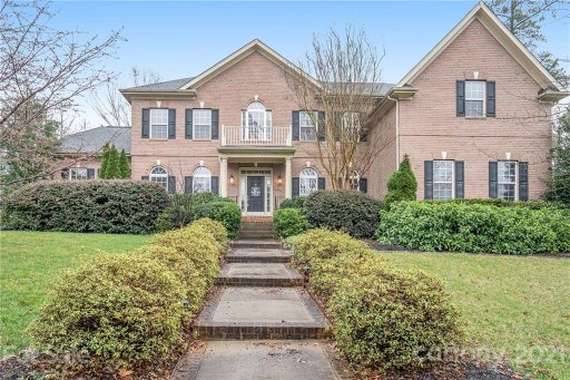 404 Cove Creek Loop
